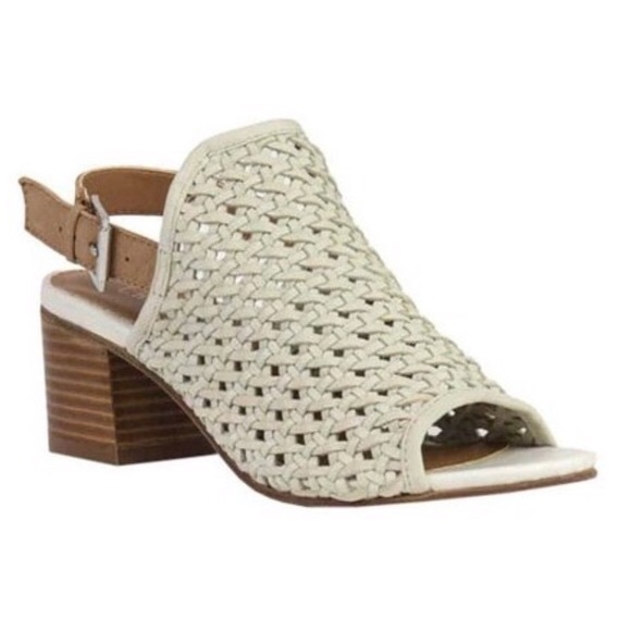 Anthropologie Shoes - Anthropologie Crevo Zowie Cream Color Woven Block Heels